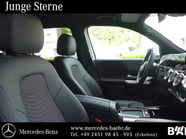 Mercedes-Benz EQB 300