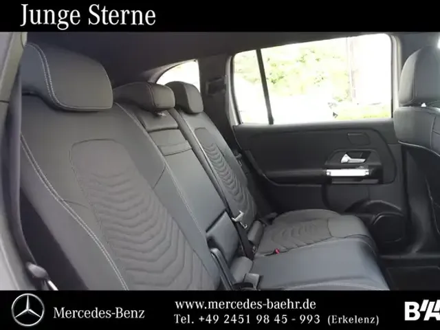 Mercedes-Benz EQB 300