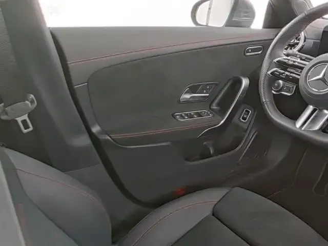 Mercedes-Benz CLA 220