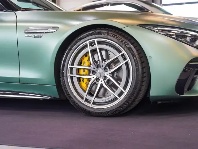 Mercedes-Benz SL 63 AMG