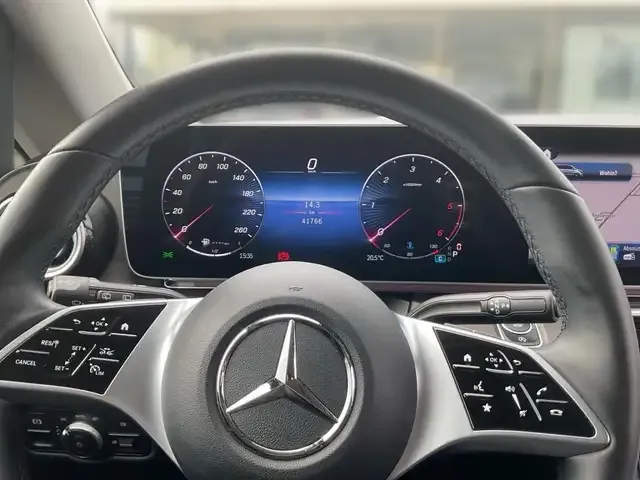 Mercedes-Benz V 300