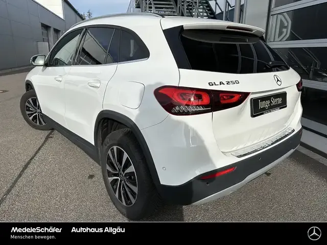 Mercedes-Benz GLA 250