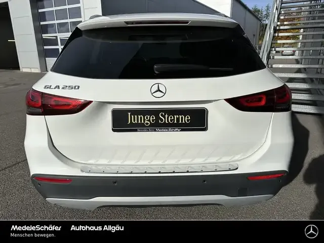 Mercedes-Benz GLA 250