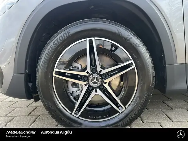 Mercedes-Benz EQB 300