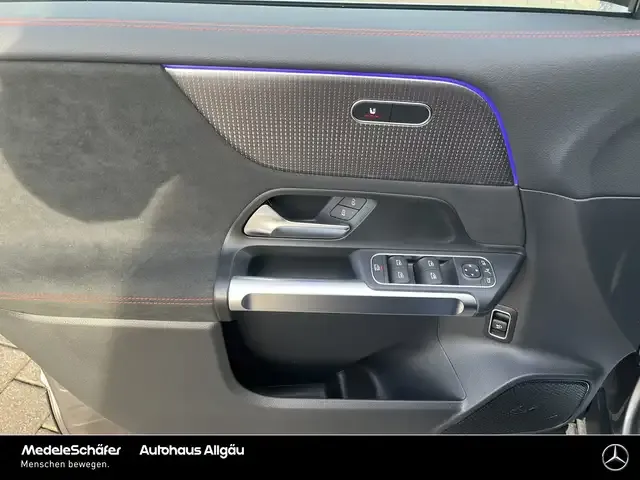 Mercedes-Benz EQB 300