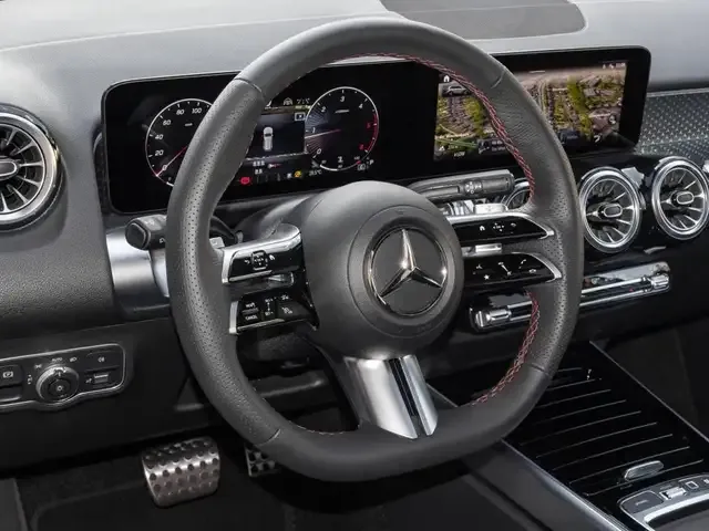 Mercedes-Benz GLB 220