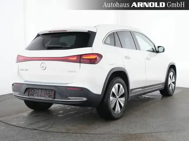 Mercedes-Benz EQA 300