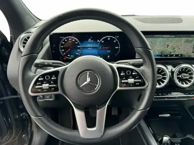 Mercedes-Benz EQA 300