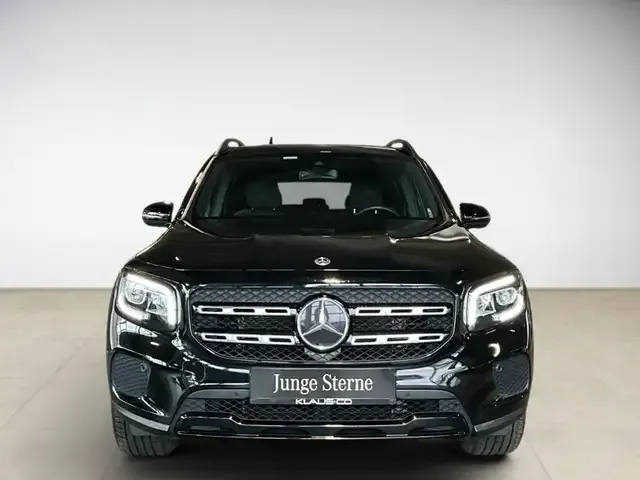 Mercedes-Benz GLB 220
