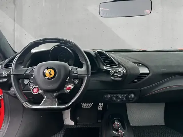 Ferrari 488