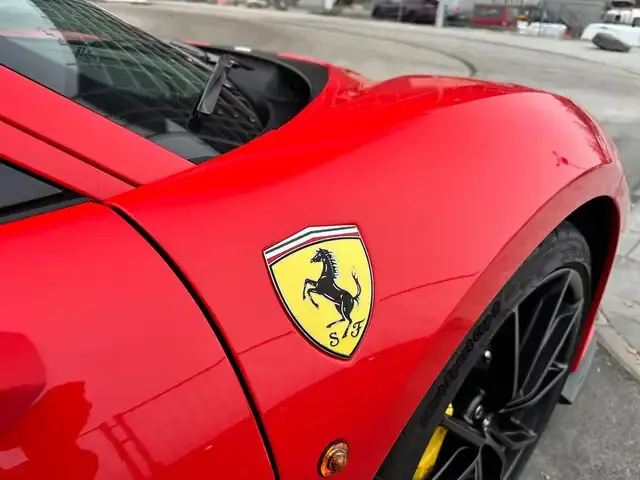 Ferrari 488