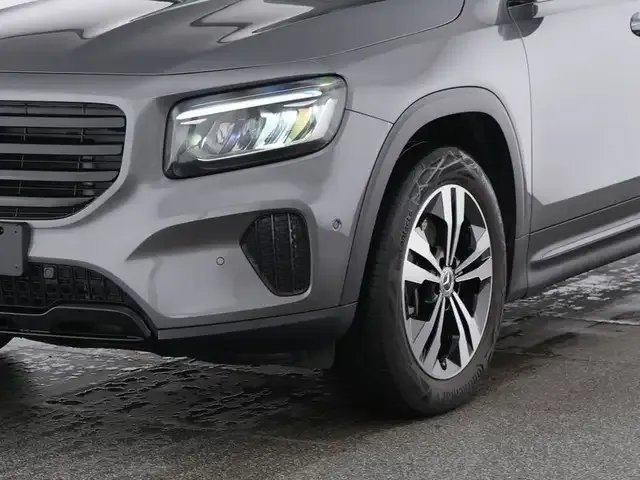 Mercedes-Benz GLB 220