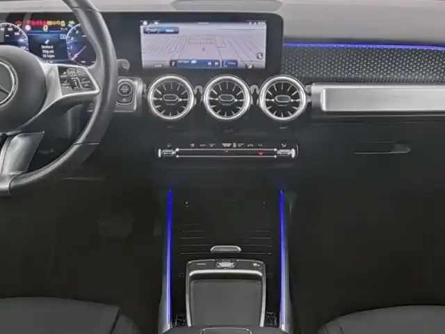 Mercedes-Benz GLB 220