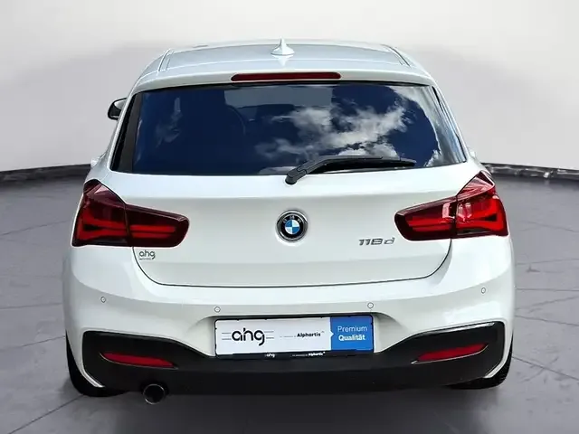 BMW 118