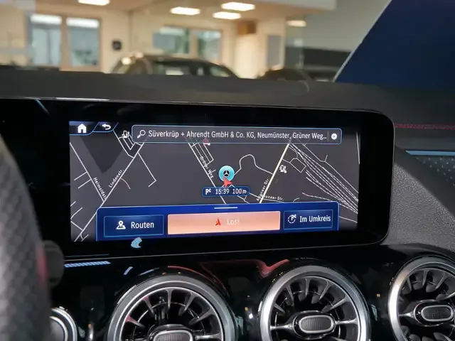 Mercedes-Benz EQA 300