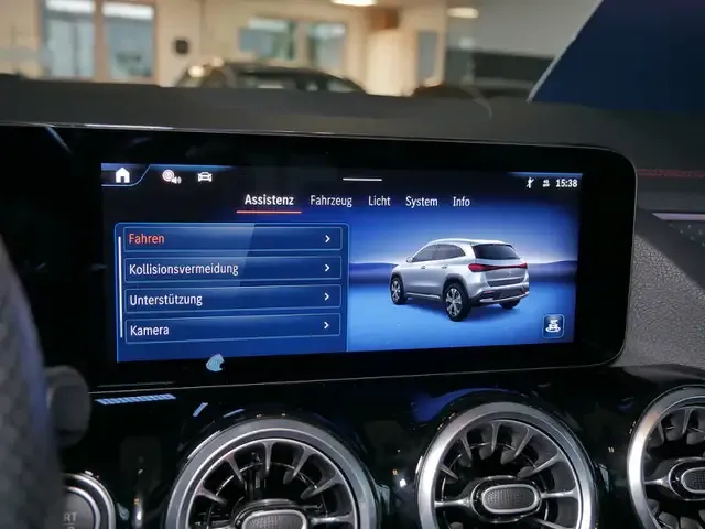 Mercedes-Benz EQA 300