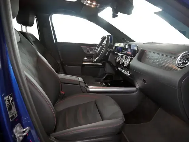 Mercedes-Benz EQA 300