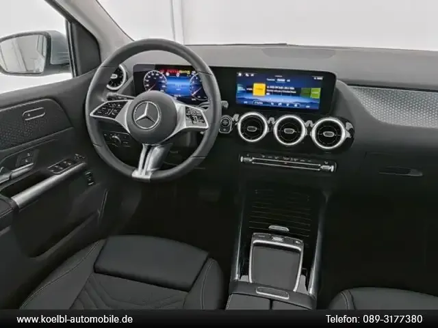 Mercedes-Benz B 180