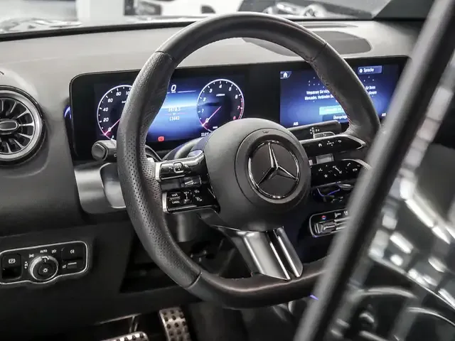 Mercedes-Benz GLB 200