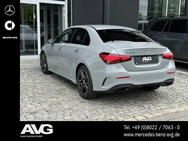 Mercedes-Benz A 200