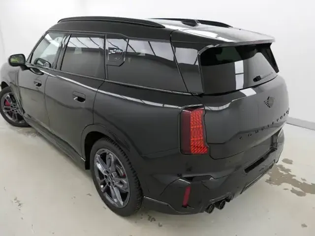 MINI John Cooper Works Countryman