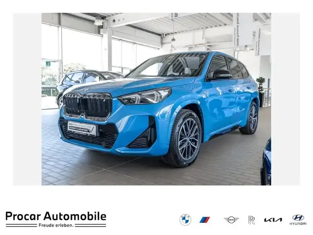 BMW iX1