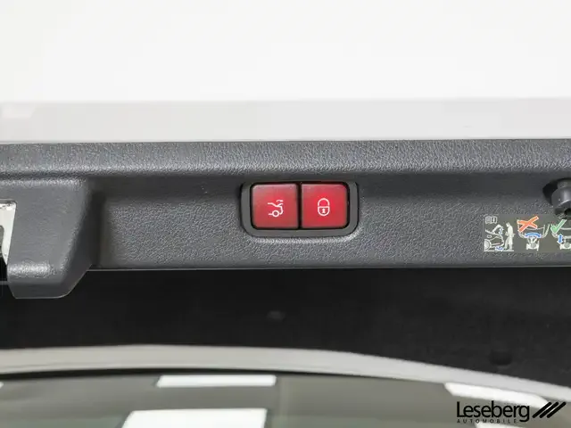 Mercedes-Benz EQE 300