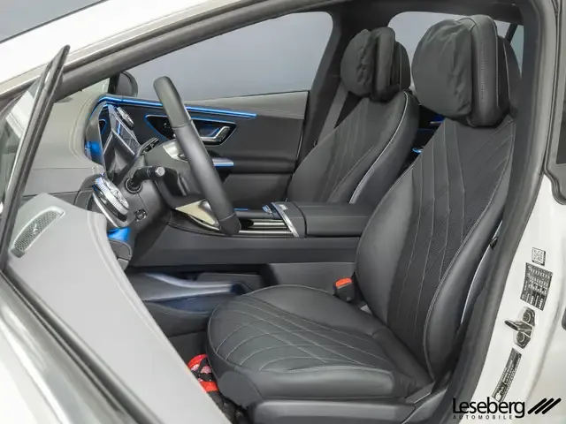 Mercedes-Benz EQE 300