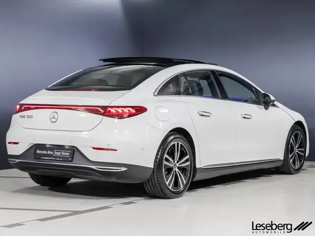 Mercedes-Benz EQE 300