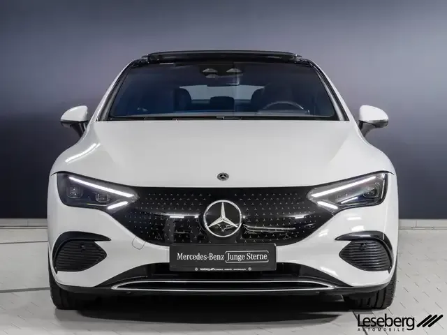 Mercedes-Benz EQE 300