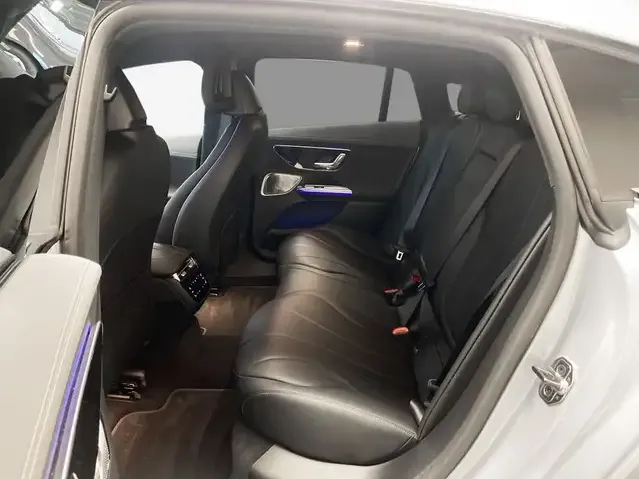 Mercedes-Benz EQE 300