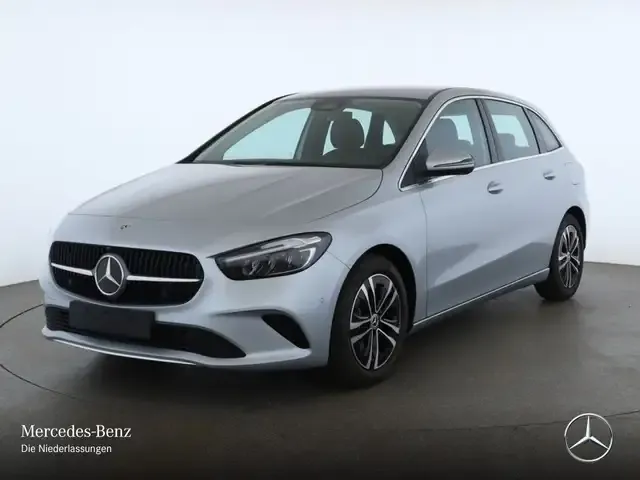 Mercedes-Benz B 220