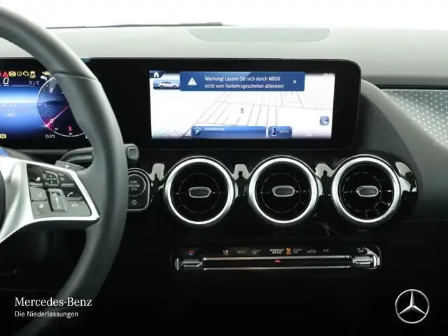 Mercedes-Benz B 220