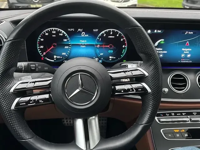 Mercedes-Benz E 300