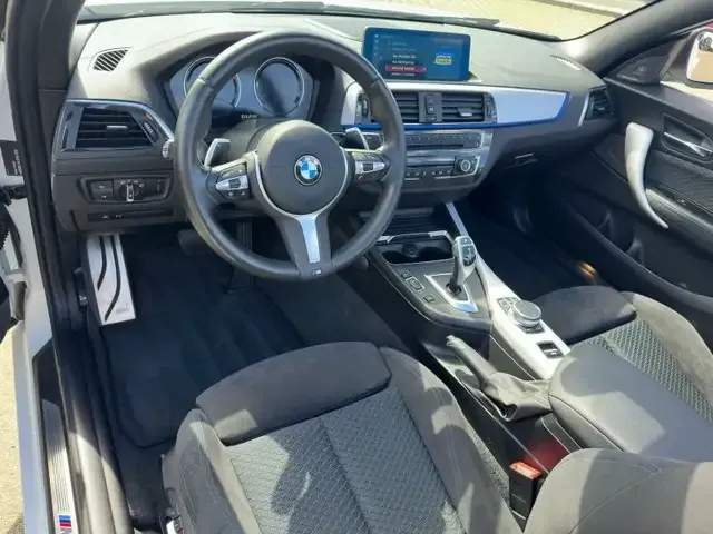 BMW 230