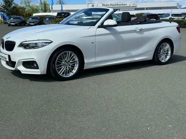 BMW 230