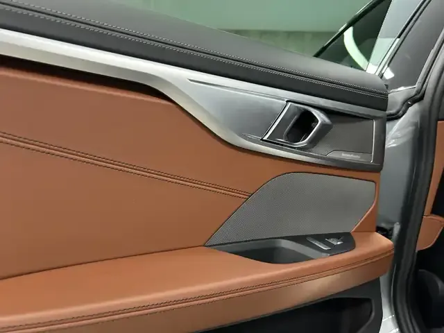 BMW 840