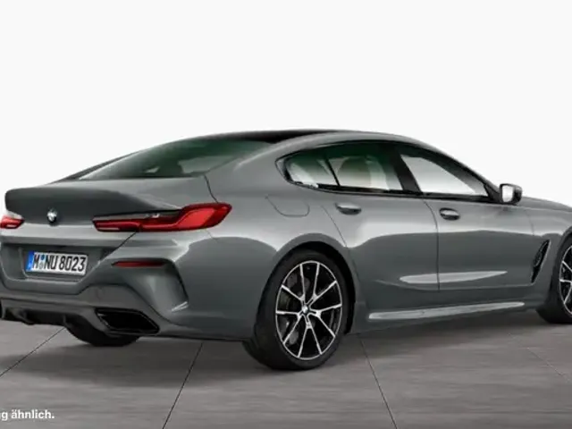 BMW 840
