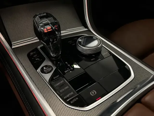 BMW 840