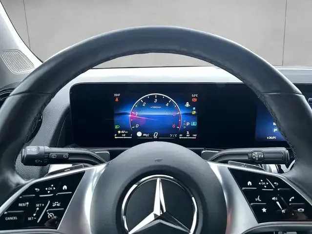 Mercedes-Benz GLB 200