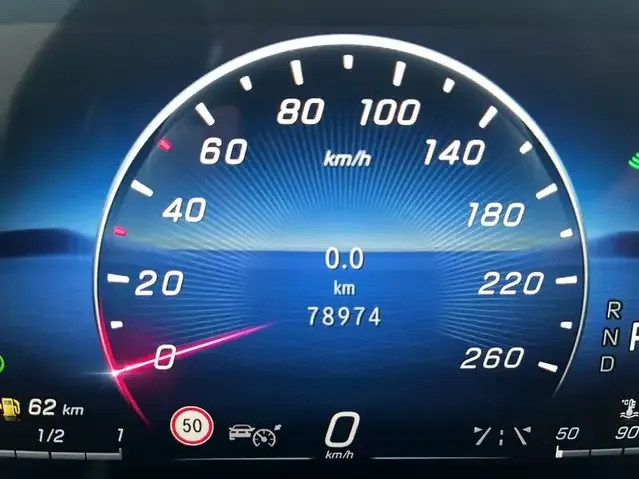 Mercedes-Benz GLB 200