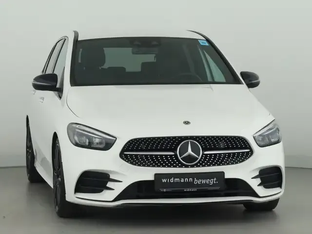 Mercedes-Benz B 180