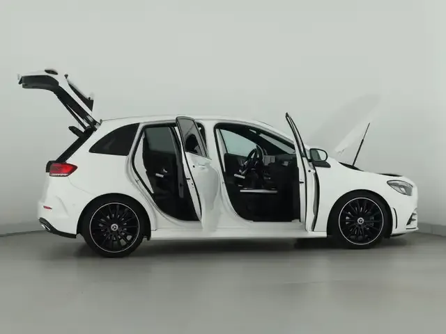 Mercedes-Benz B 180