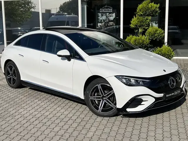 Mercedes-Benz EQE 300