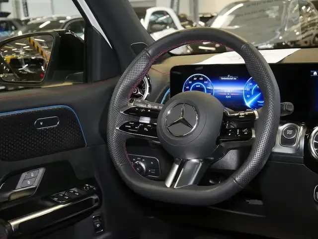 Mercedes-Benz EQB 300