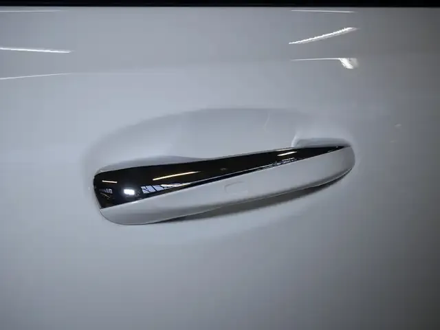 Mercedes-Benz EQB 300