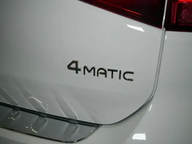 Mercedes-Benz EQB 300