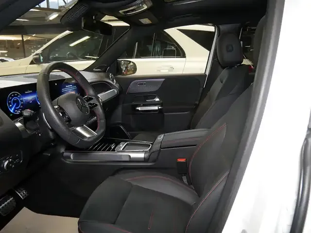 Mercedes-Benz EQB 300