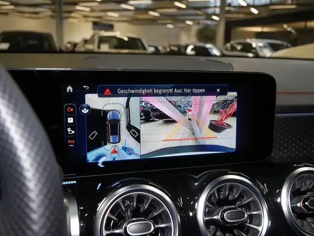 Mercedes-Benz EQB 300