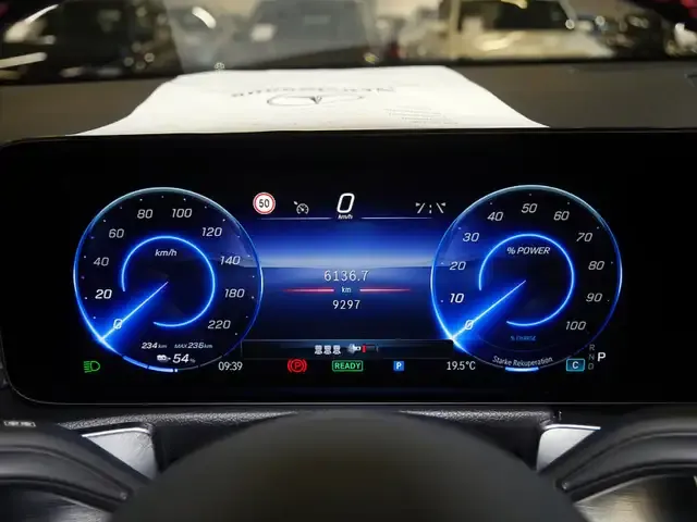 Mercedes-Benz EQB 300